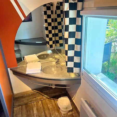 艾萨瑟雷酒店 酒店 2*