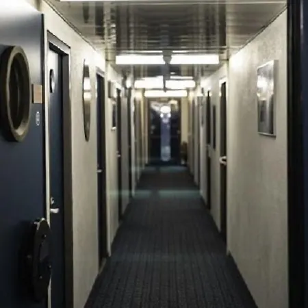 Otel Egg 2*