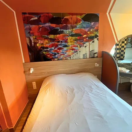 Hotel Egg 2*